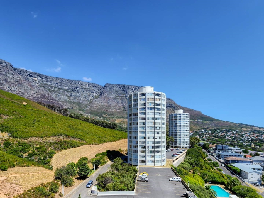 1 Bedroom Property for Sale in Vredehoek Western Cape